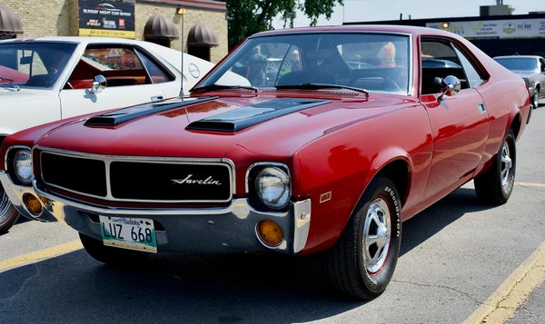 Optimisez votre espace avec une servante d'atelier adaptée